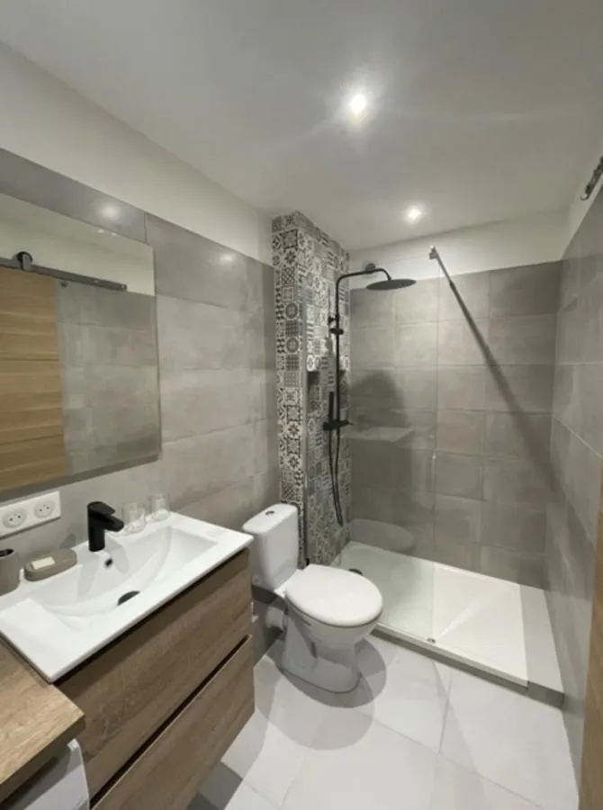 Bright 35 M For 2 With Balcony City Center Cagnes-sur-Mer Apartamento